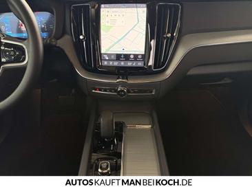 Volvo XC60 T6 PLUS — photo 9