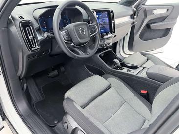 Volvo XC40 B3 Core — photo 8