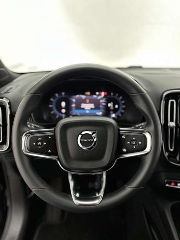 Volvo XC40 B4 Ultimate — photo 21