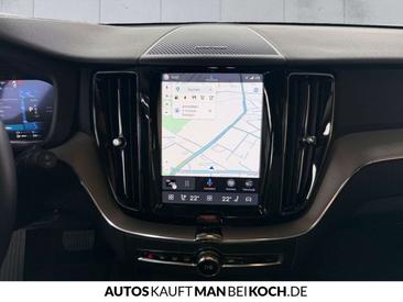 Volvo XC60 T6 PLUS — photo 11