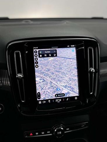 Volvo XC40 B4 Ultimate — photo 23
