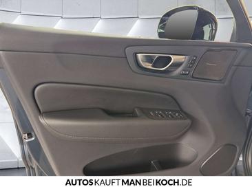 Volvo XC60 T6 PLUS — photo 12