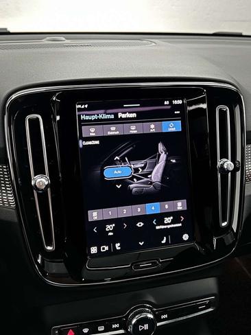 Volvo XC40 B4 Ultimate — photo 24