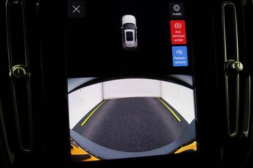 Volvo XC40 B4 Plus — photo 31