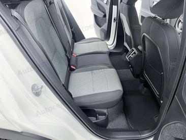 Volvo XC40 B3 Core — photo 12
