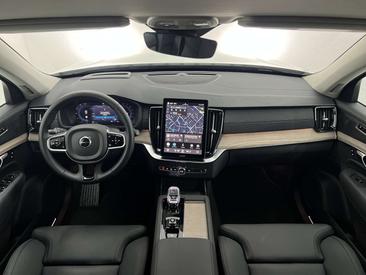 Volvo XC90 B5 Plus — photo 4