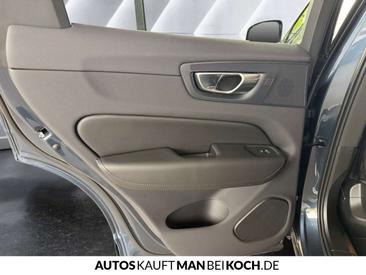 Volvo XC60 T6 PLUS — photo 19