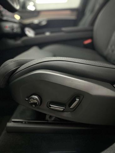 Volvo XC90 B5 Plus — photo 17