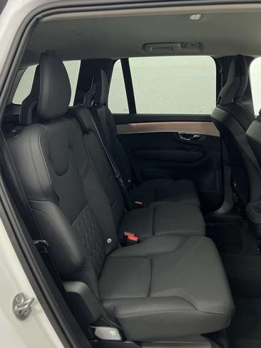Volvo XC90 B5 Plus — photo 9