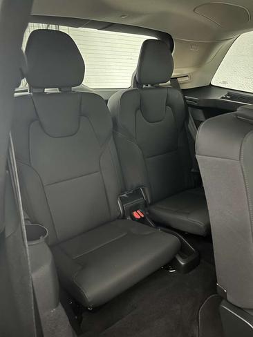 Volvo XC90 B5 Plus — photo 10