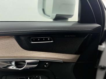 Volvo XC90 B5 Plus — photo 14