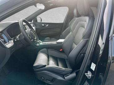 Volvo XC60 T6 PLUS — photo 2