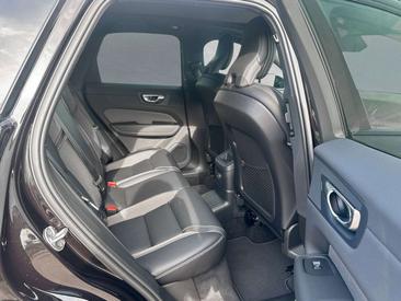Volvo XC60 T6 PLUS — photo 4