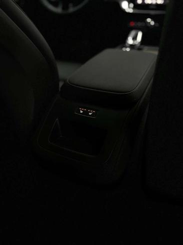Volvo XC90 B5 Plus — photo 18