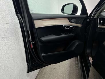 Volvo XC90 B5 Plus — photo 36