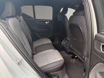 Volvo XC40 B3 Plus — photo 4