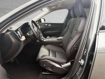 Volvo XC60 B5 Plus — photo 2