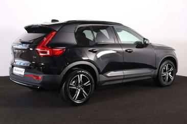 Volvo XC40 B4 Plus — photo 4