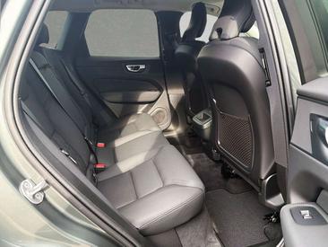 Volvo XC60 B5 Plus — photo 4
