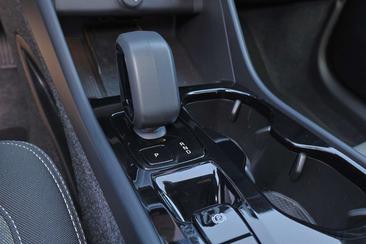 Volvo XC40 B4 Plus — photo 9