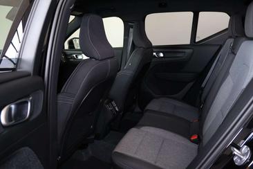 Volvo XC40 B4 Plus — photo 14