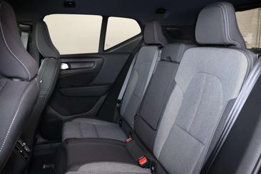 Volvo XC40 B4 Plus — photo 15