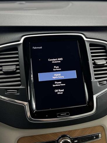 Volvo XC90 T8 Recharge — photo 25
