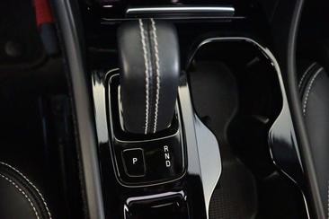Volvo XC40 T5 Recharge R-Design — photo 8