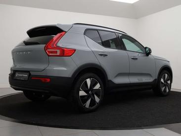 Volvo XC60 — photo 2