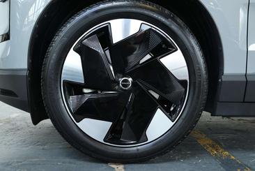 Volvo XC60 — photo 7