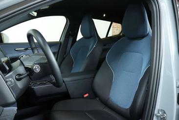 Volvo XC60 — photo 9