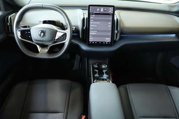 Volvo XC60 — photo 10