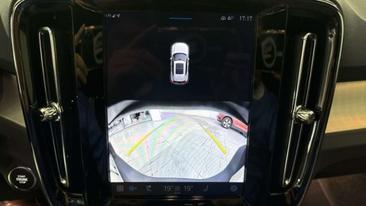 Volvo XC40 B3 Plus — photo 17
