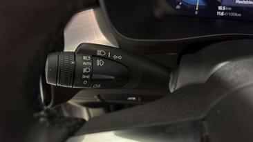 Volvo XC40 B3 Plus — photo 18