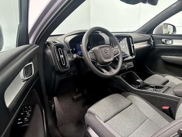 Volvo XC40 B3 Core — photo 4