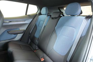 Volvo XC60 — photo 16