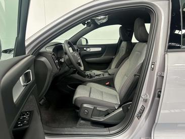 Volvo XC40 B3 Core — photo 5