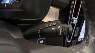 Volvo XC40 B3 Plus — photo 21