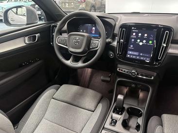 Volvo XC40 B3 Core — photo 6