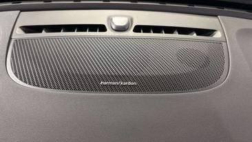 Volvo XC40 B3 Plus — photo 22