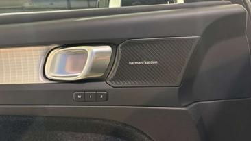Volvo XC40 B3 Plus — photo 27