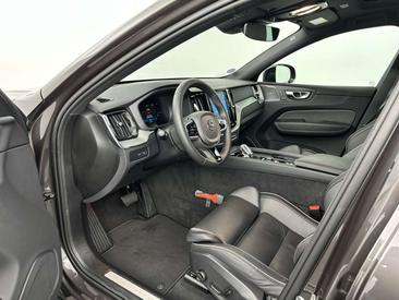 Volvo XC60 T6 Recharge — photo 14
