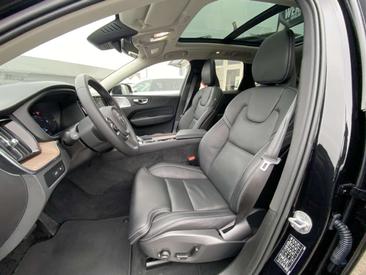 Volvo XC60 T8 Recharge Ultimate — photo 10