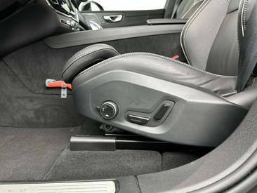 Volvo XC60 T6 Recharge — photo 15