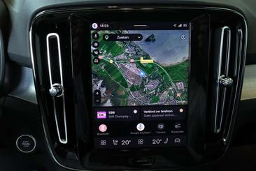 Volvo XC40 B4 Plus — photo 11