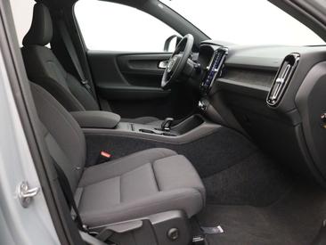 Volvo XC60 — photo 29