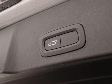 Volvo XC60 — photo 30