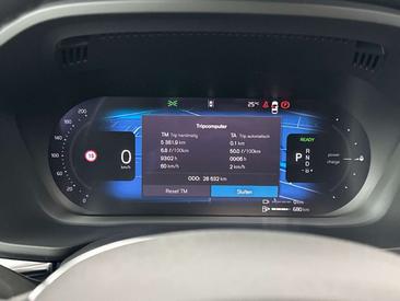 Volvo XC60 T6 Recharge — photo 26