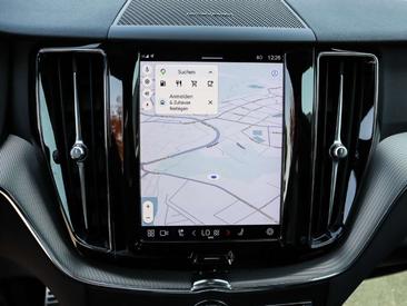 Volvo XC60 R Design — photo 10