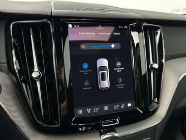 Volvo XC60 T6 Recharge — photo 29